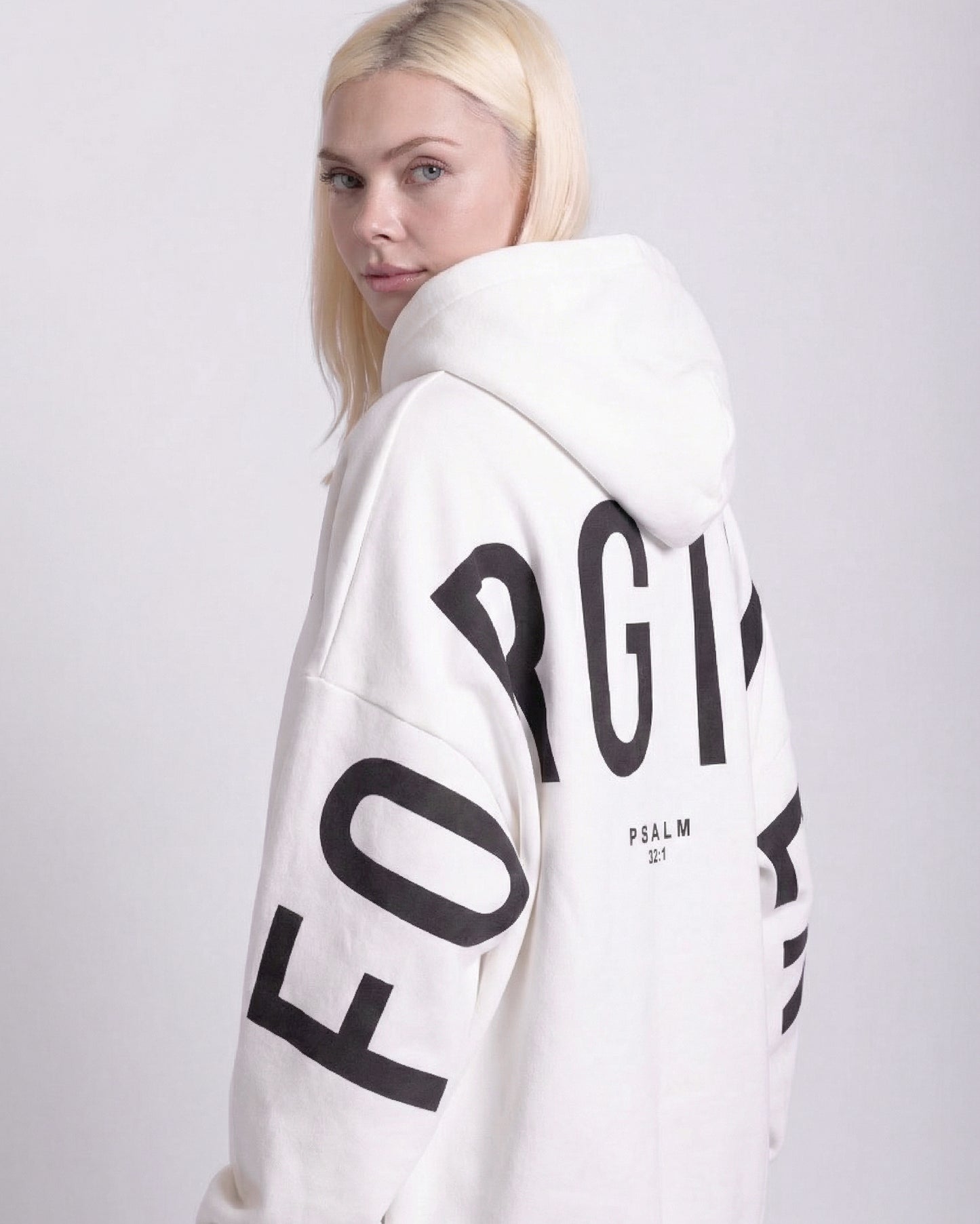 Antarctica - Forgiven | Nesa is 5'3 and wears size xs
