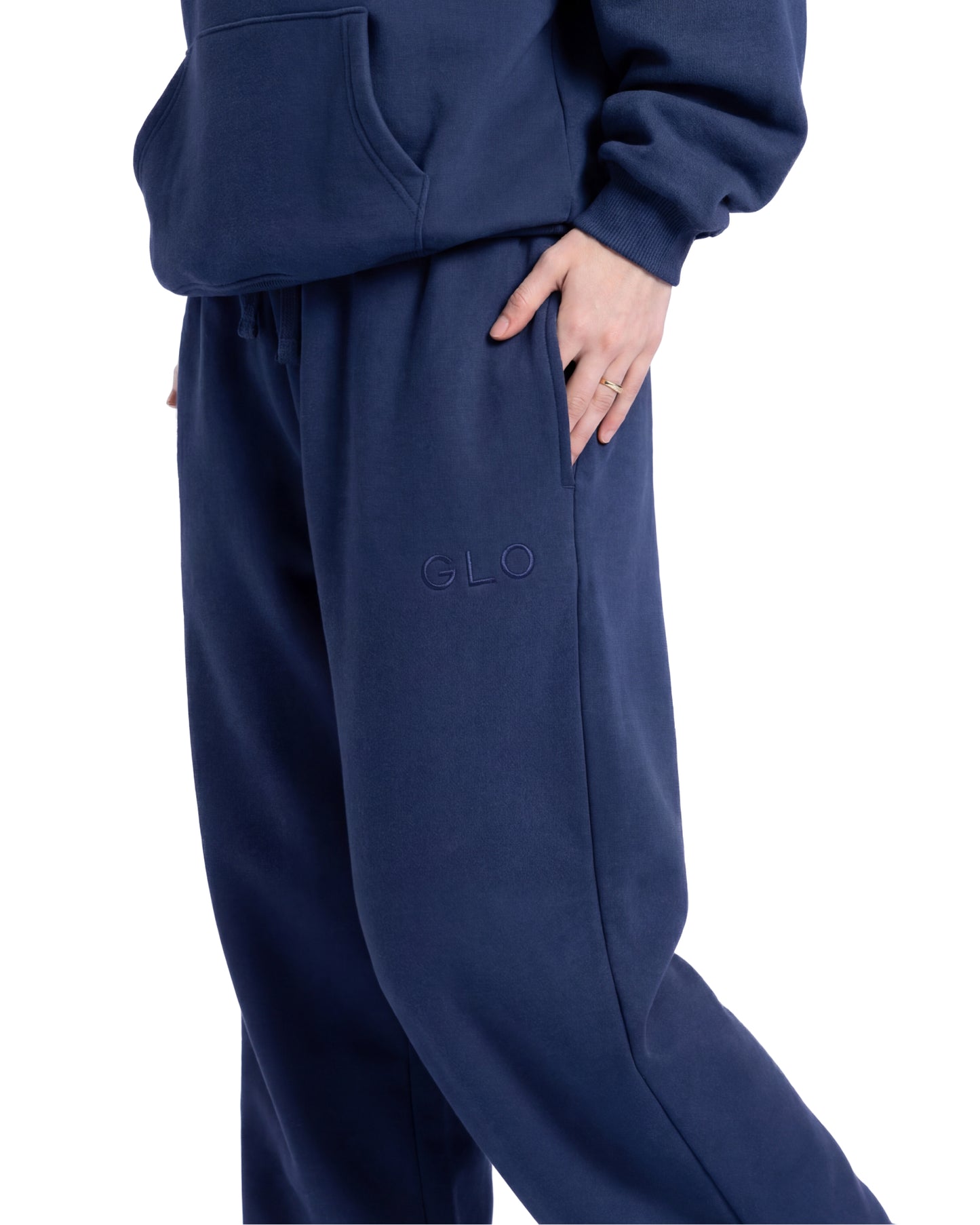 Disciple - White Print - Oceana | Abigayle is 5'8’’ and wears a size XS