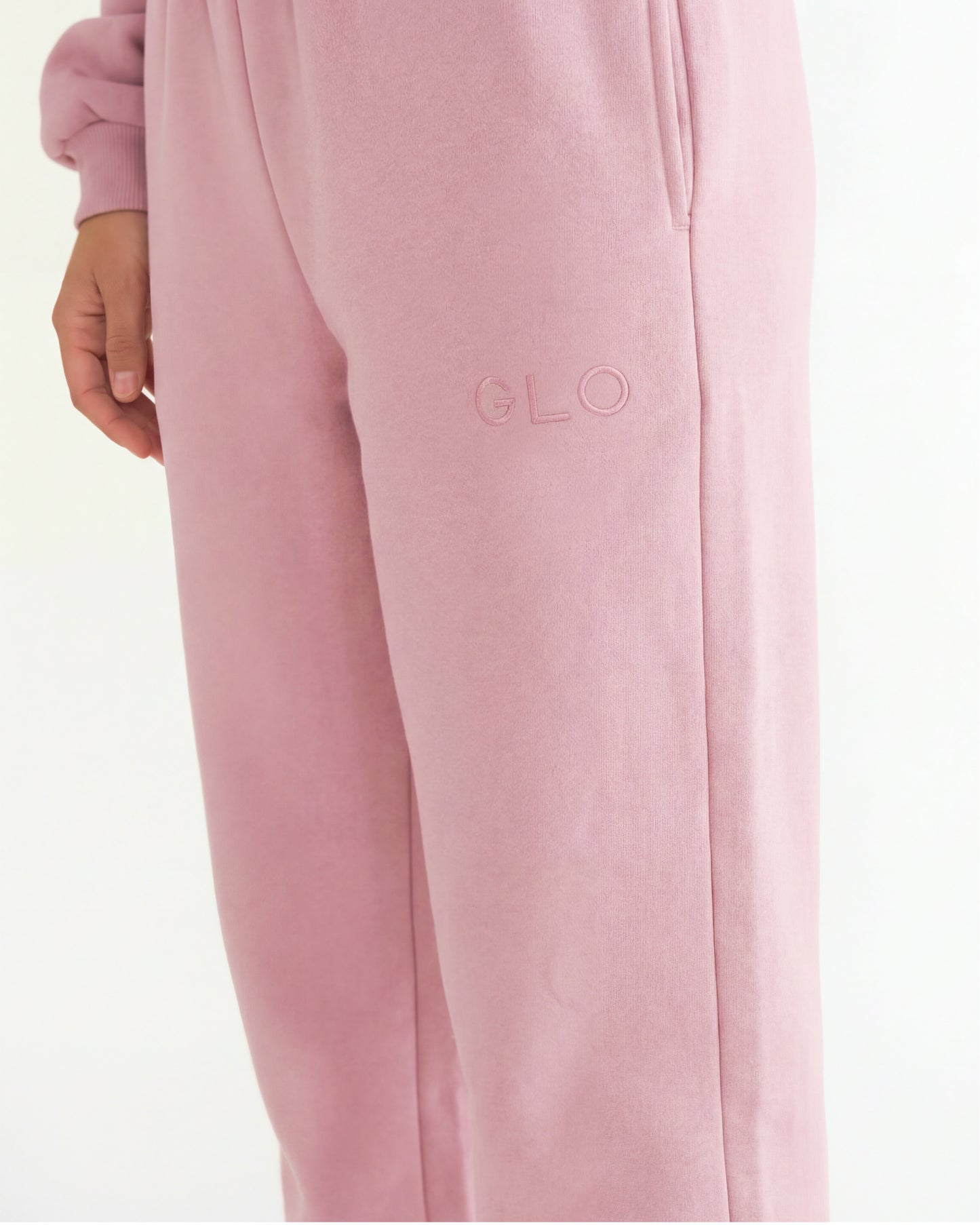 Joyful - White Print - Mauve Shadows | Abigayle is 5'8’’ and wears a size XS