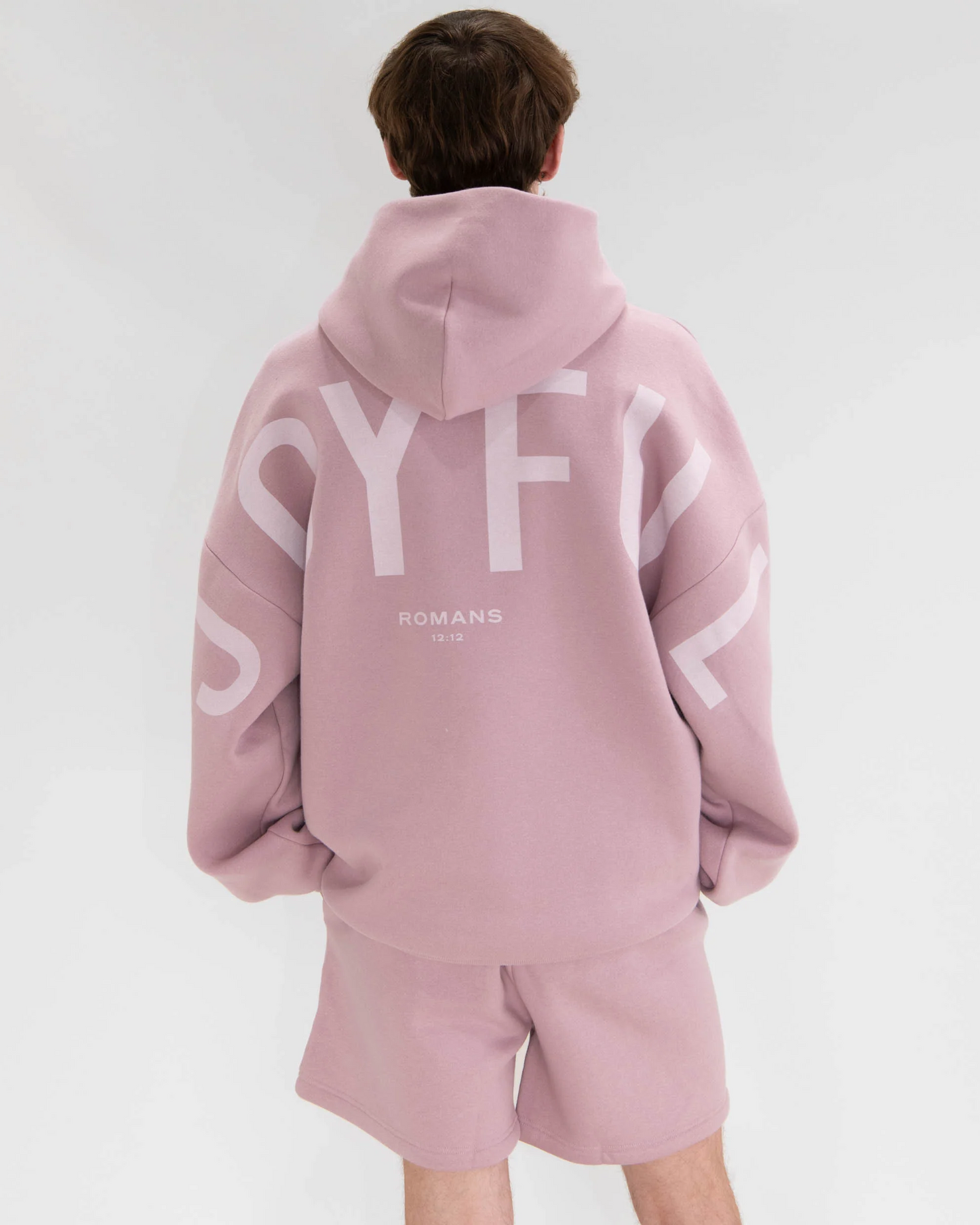 Joyful - White Print - Mauve Shadows | Tyler is 6’ and wears a size M