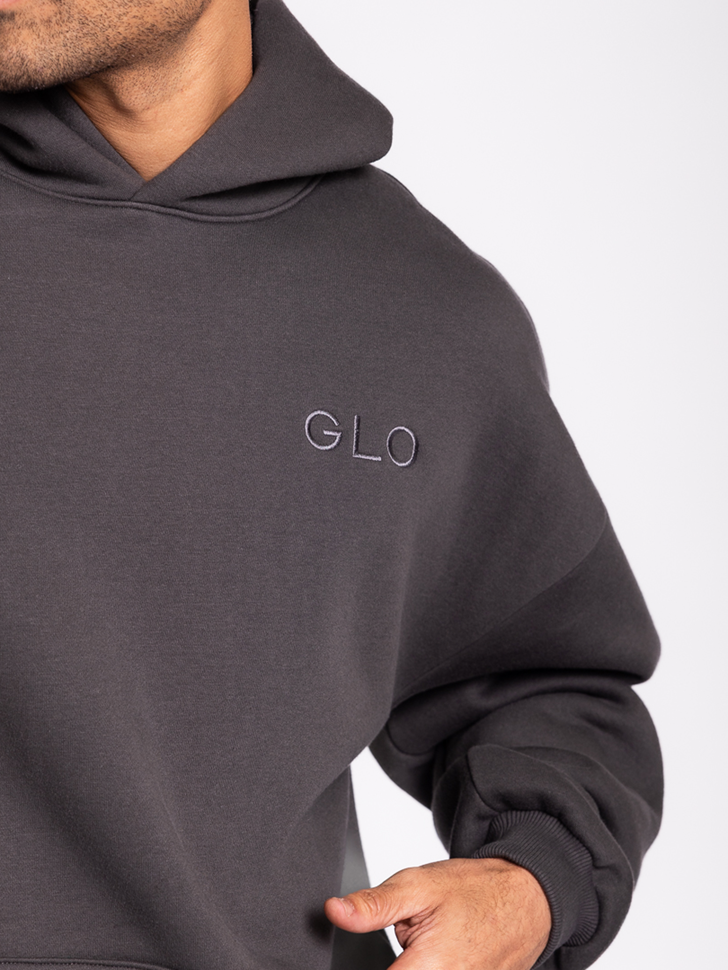 Forgiven - Dark Shadow | Edward is 6’2 and wears a size M