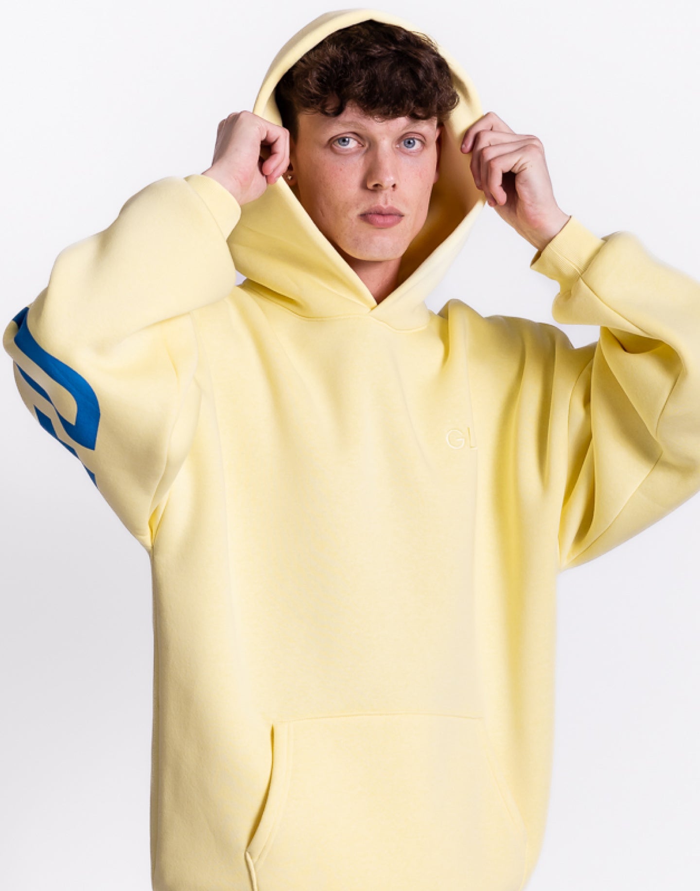 Redeemed - Lemonade | Tyler is 6’ and wears a size M