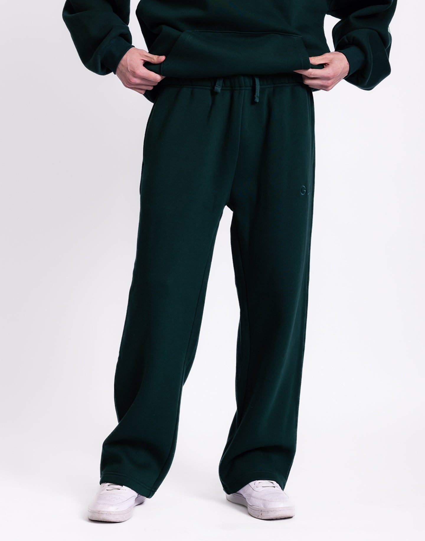 Forgiven - Heritage Green | Tyler is 6’ and wears a size M